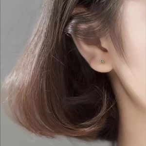 New 18K Gold Vermeil Green Cubic Zirconia Stone Stud Earrings set